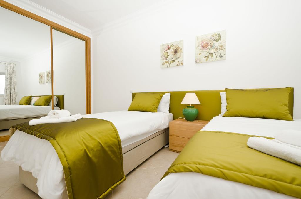 Fairviews Villa On Boavista Golf Resort Лагос Стая снимка